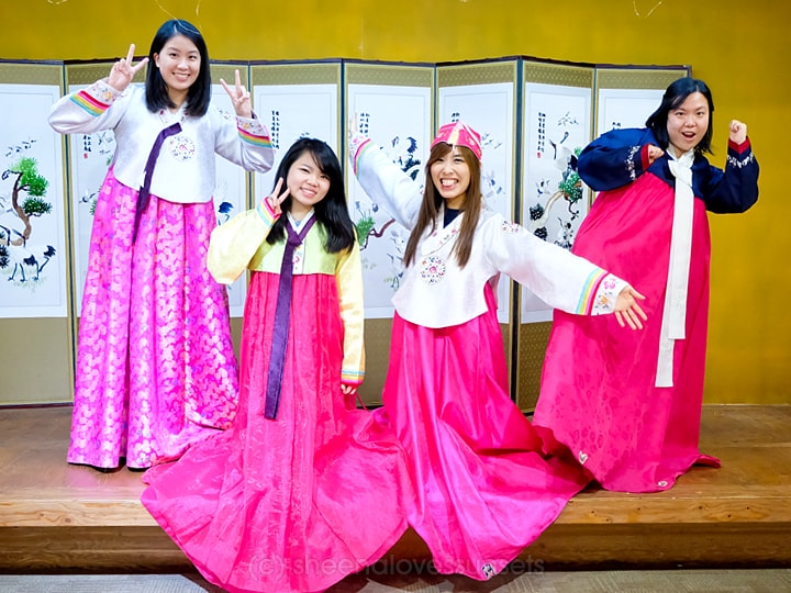 Kimchi School Hanbok Wearing